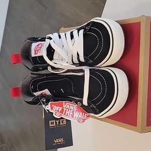 Vans Sk8-Hi Mte-1 Black and True White Size 3 kids Brand New with tags